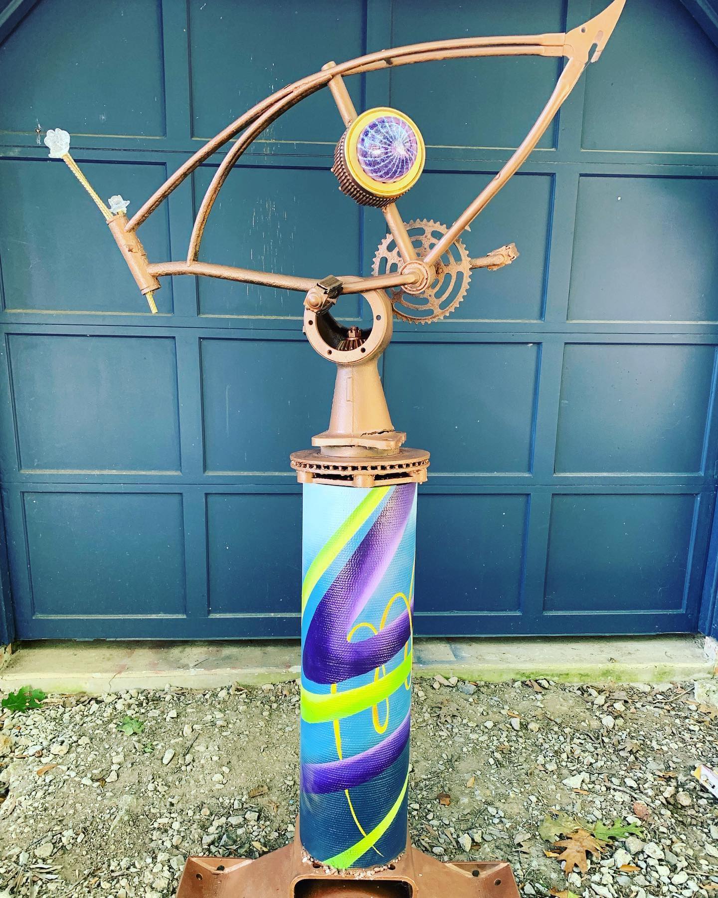 Eye Love You sculpture